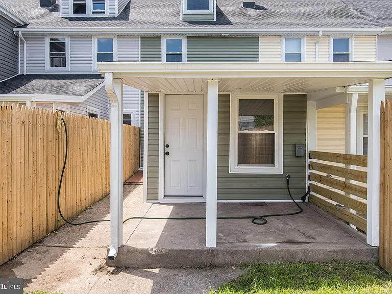 647 Spruce St — Photo 31