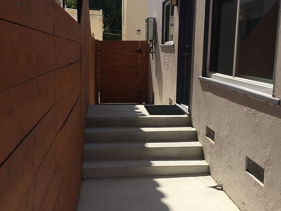 4th image of 3326 Grim Ave