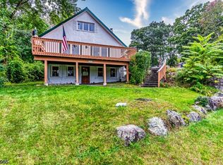 689 Warwick Tpke, Hewitt, NJ 07421