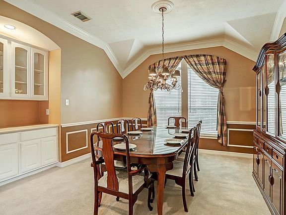 Formal Dining Room (only) is furnished!