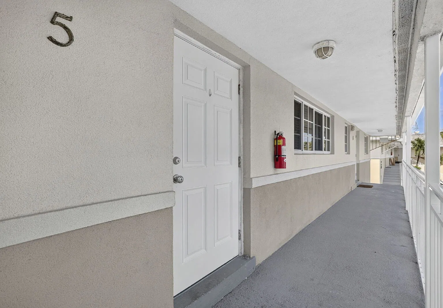 2 bed, 1.0 bath, 800 sqft, $2,000 — Photo 3