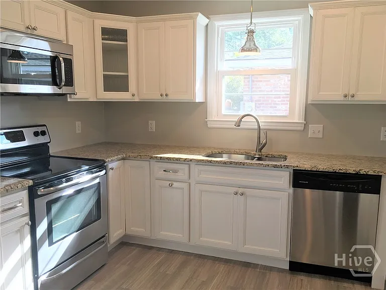 130 Andover Dr — Photo 21