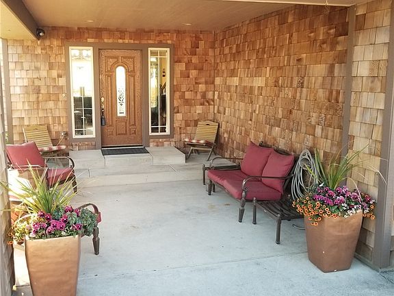 4th image of 2612 Sea Crest Ln