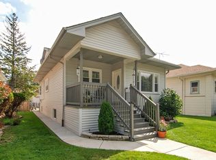3733 Clinton Ave, Berwyn, IL 60402