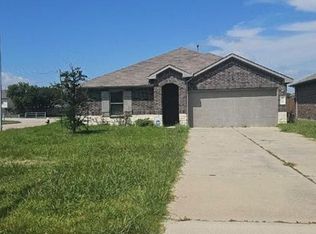 8203 Tamarind Ln, Baytown, TX 77521