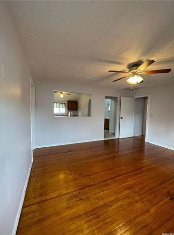 1st image of 141 Sycamore St
