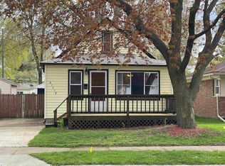 21718 Elizabeth St, Saint Clair Shores, MI 48080