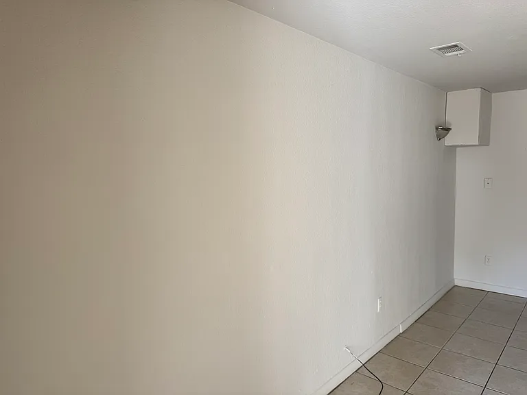 708 La Salle Way — Photo 13