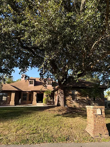 1102 S Sugartree Dr Photo 1