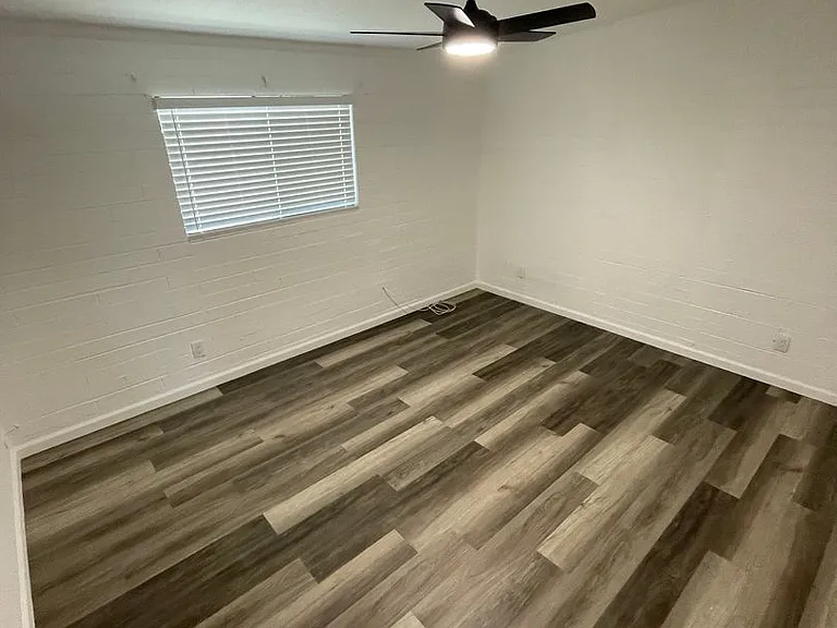 9361 W Polk St #4 — Photo 6
