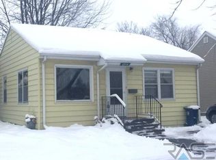 1904 E 8th St, Sioux Falls, SD 57103