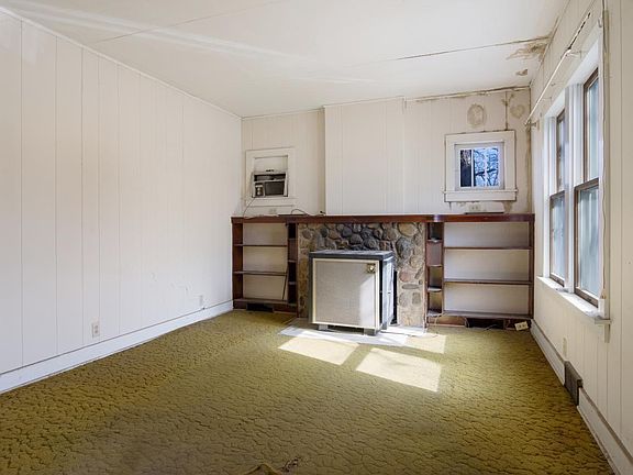 4th image of 610 Hastings St