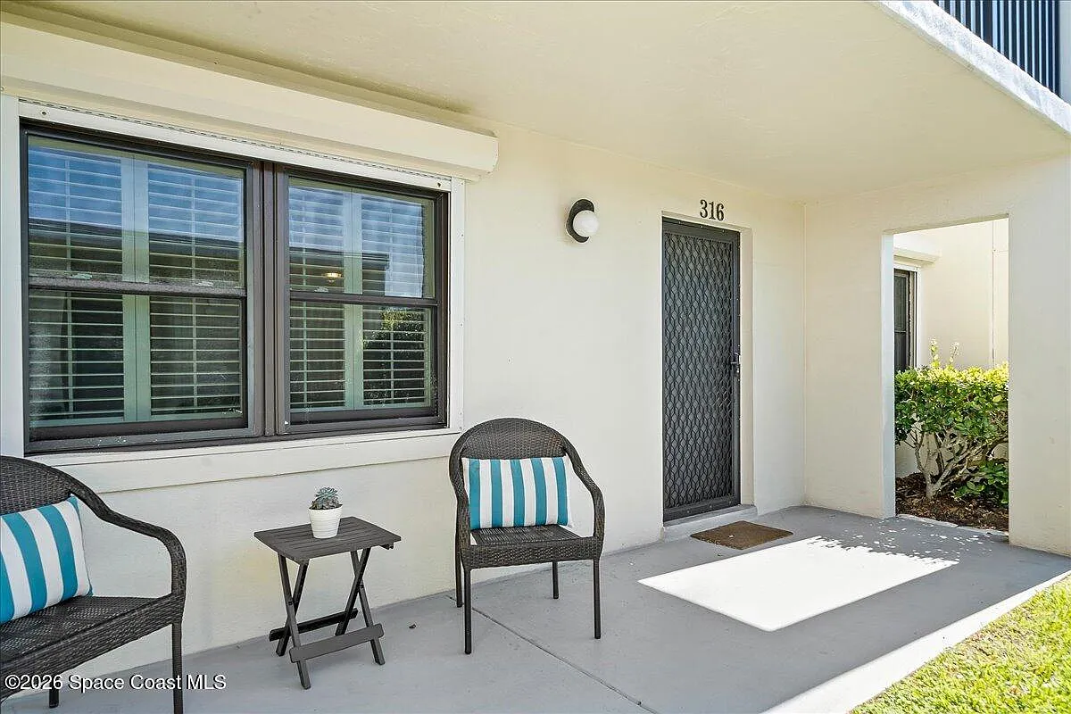 2 bed, 1215 sqft, $2,650 — Photo 3