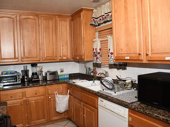 2nd image of 8122 Orange St