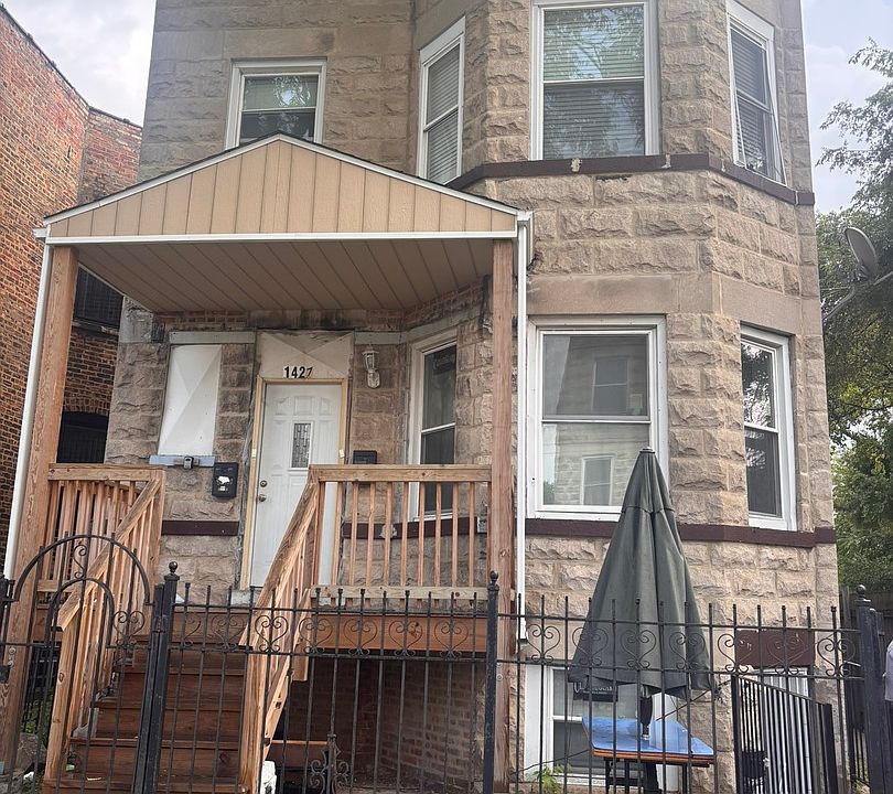 1st image of 1427 S Central Park Ave