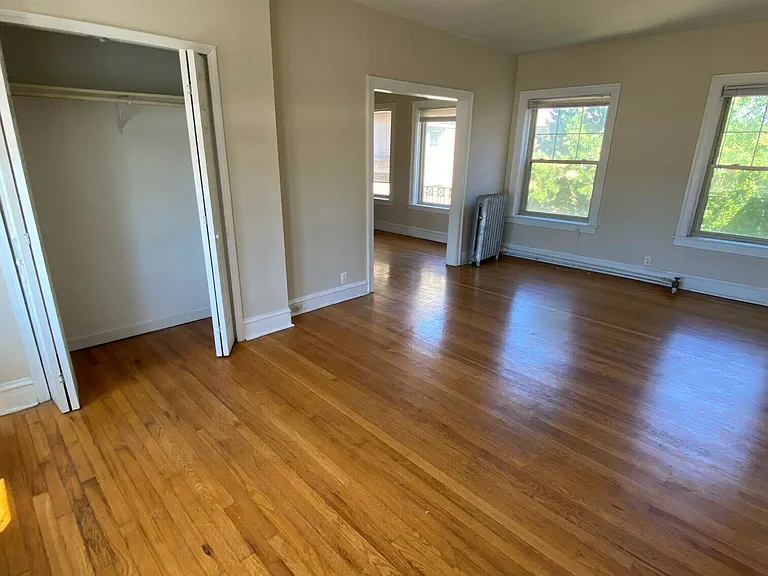 830 Reba Pl #3S — Photo 5