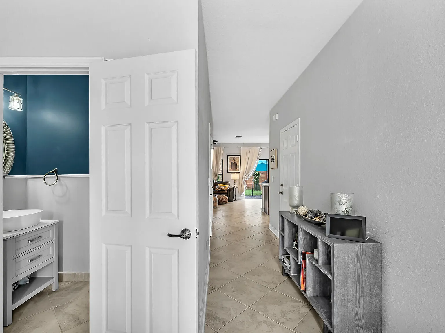 2 bed, 2.5 bath, 1718 sqft, $2,950 — Photo 4