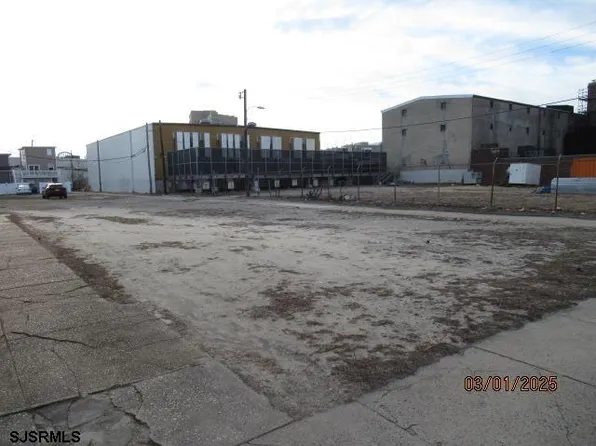 112 N Indiana Ave, Atlantic City, NJ 08401