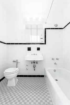 Rented by Olnick Organization | media 4