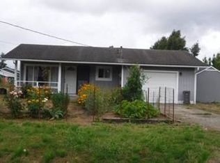 513 Broadway St, Raymond, WA 98577