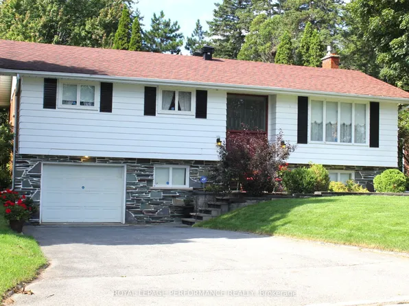 729 Iroquois Dr, Cornwall, ON K6H 5C6