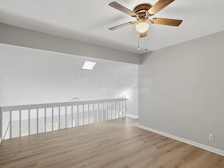 90 Park St #102 — Photo 20