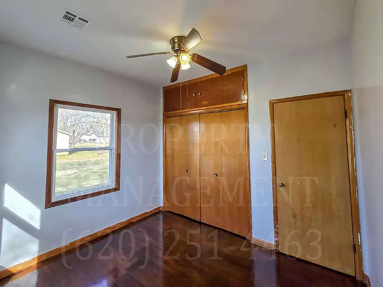 812 Siggins St — Photo 8