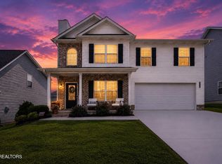 8125 Equinox Ln, Powell, TN 37849