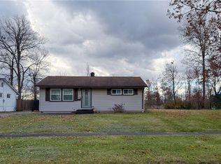 2001 Parkwood Dr NW, Warren, OH 44485