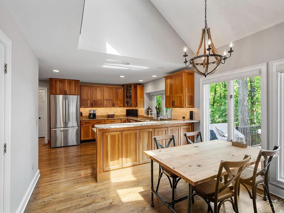 9023 Symmes Ridge Ln, Loveland, OH 45140 | Zillow