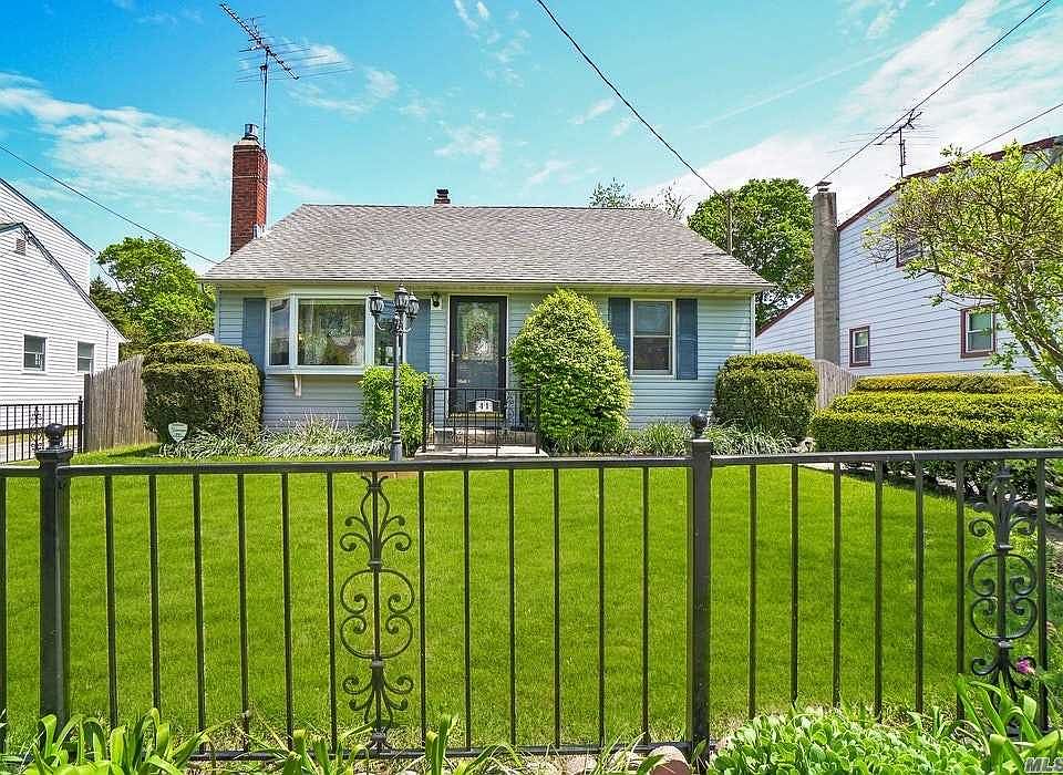 1st image of 41 Conklin St