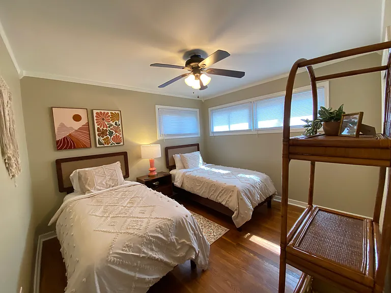 1832 Edgemont Dr — Photo 7