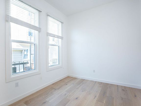 2nd image of 1562 Sacramento St #310