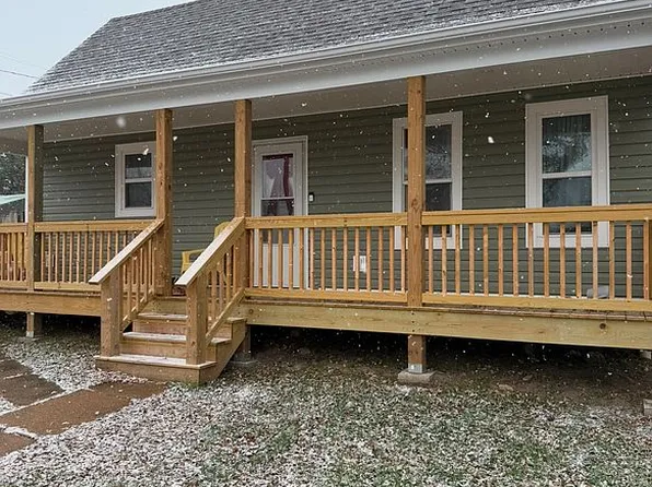 302 E Junge St, Cole Camp, MO 65325