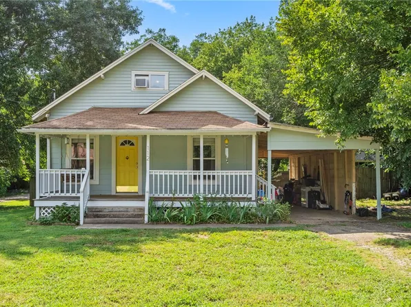 112 Ozark St, Prairie Grove, AR 72753