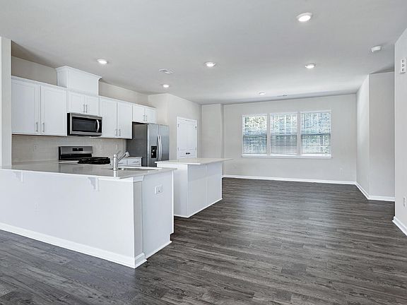 4th image of 2229 Horton Park Dr