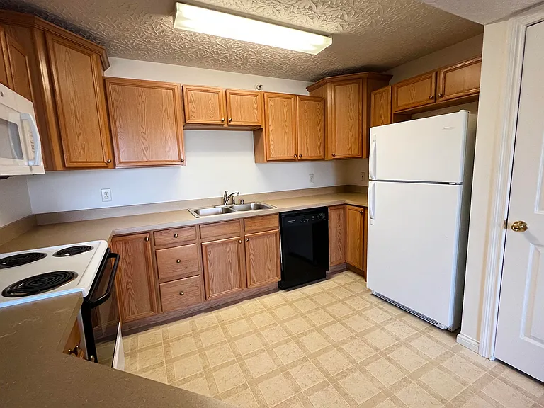 Walton Ridge Apartments — Photo 26