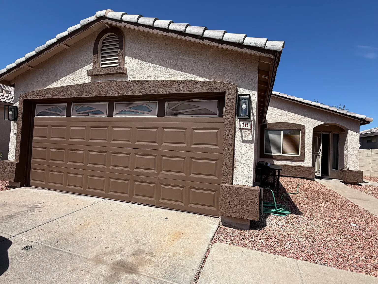 3 bed, 1111 sqft, $1,700 — Photo 1
