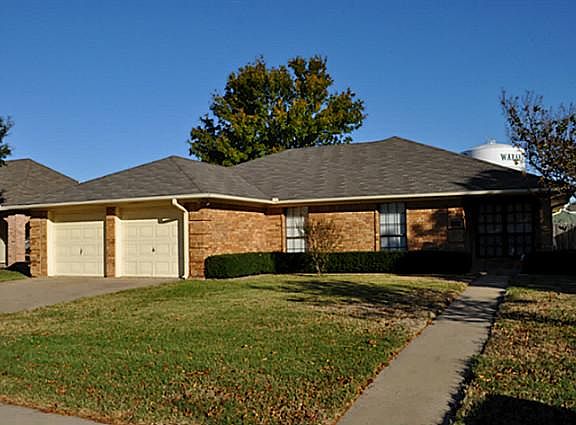 3rd image of 109 Driftwood Ln