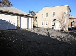 102 1st Ave #2R, Woonsocket, RI 02895