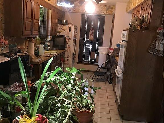 3rd image of 2104 Bengal Ln