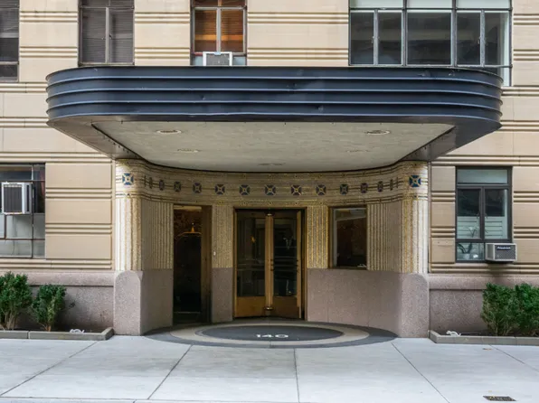 140 Riverside Drive image 5 of 5