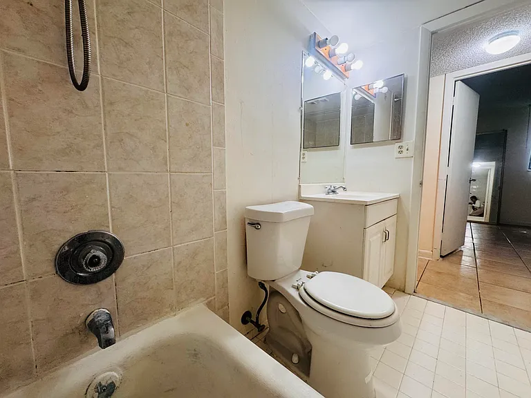 1900 N Congress Ave #107 — Photo 44