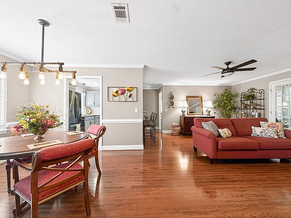 5th image of 6400 Green Island Dr APT 22