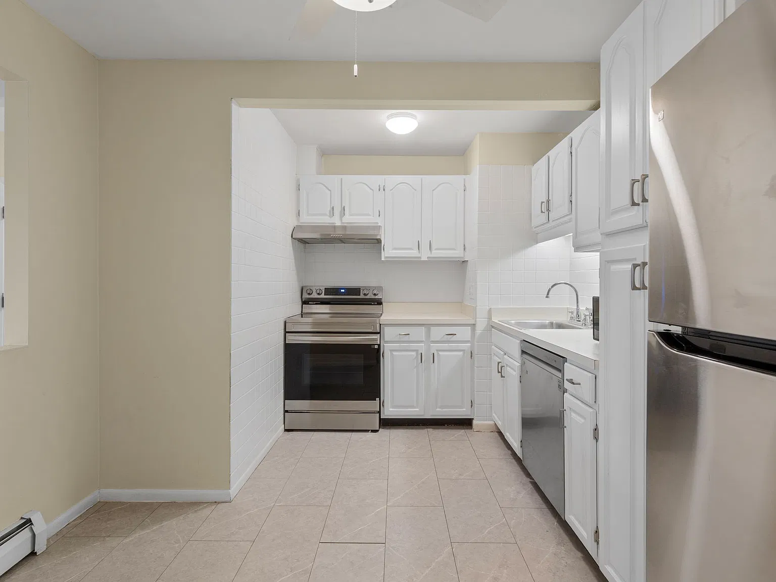 1 bed, 651 sqft, $2,300 — Photo 4