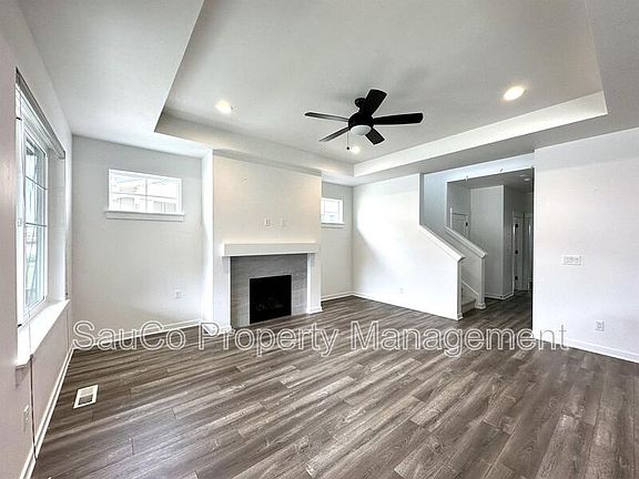 3rd image of 6442 SE Provence St