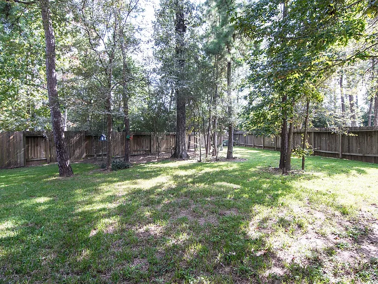 15 Aquiline Oaks Pl — Photo 42
