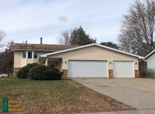 7441 Colfax Ave N, Brooklyn Park, MN 55444