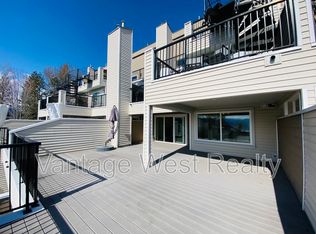 4004 Bluebird Rd UNIT 203, Kelowna, BC V1W1X6