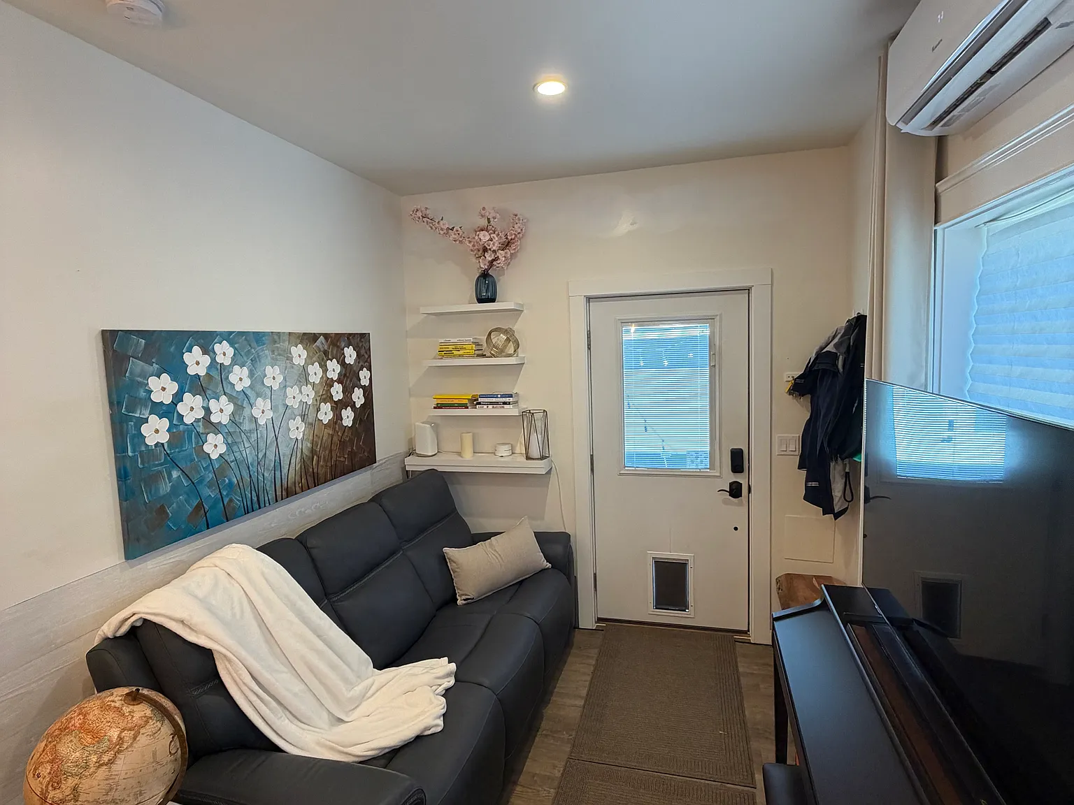 1 bed, 400 sqft, $1,850 — Photo 4